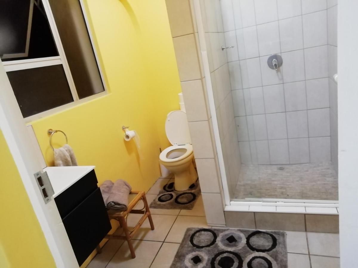 Poolside Guest House Port Shepstone Exterior foto
