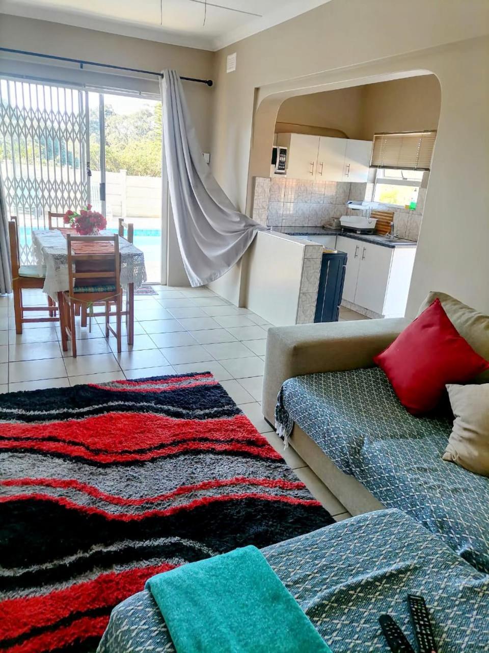 Poolside Guest House Port Shepstone Exterior foto
